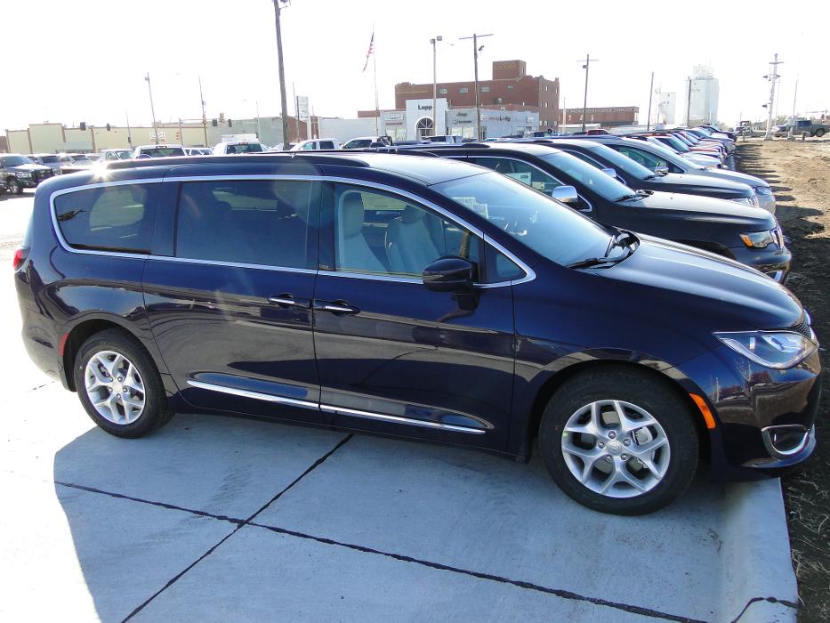 Lopp Motors - Dodge City, KS