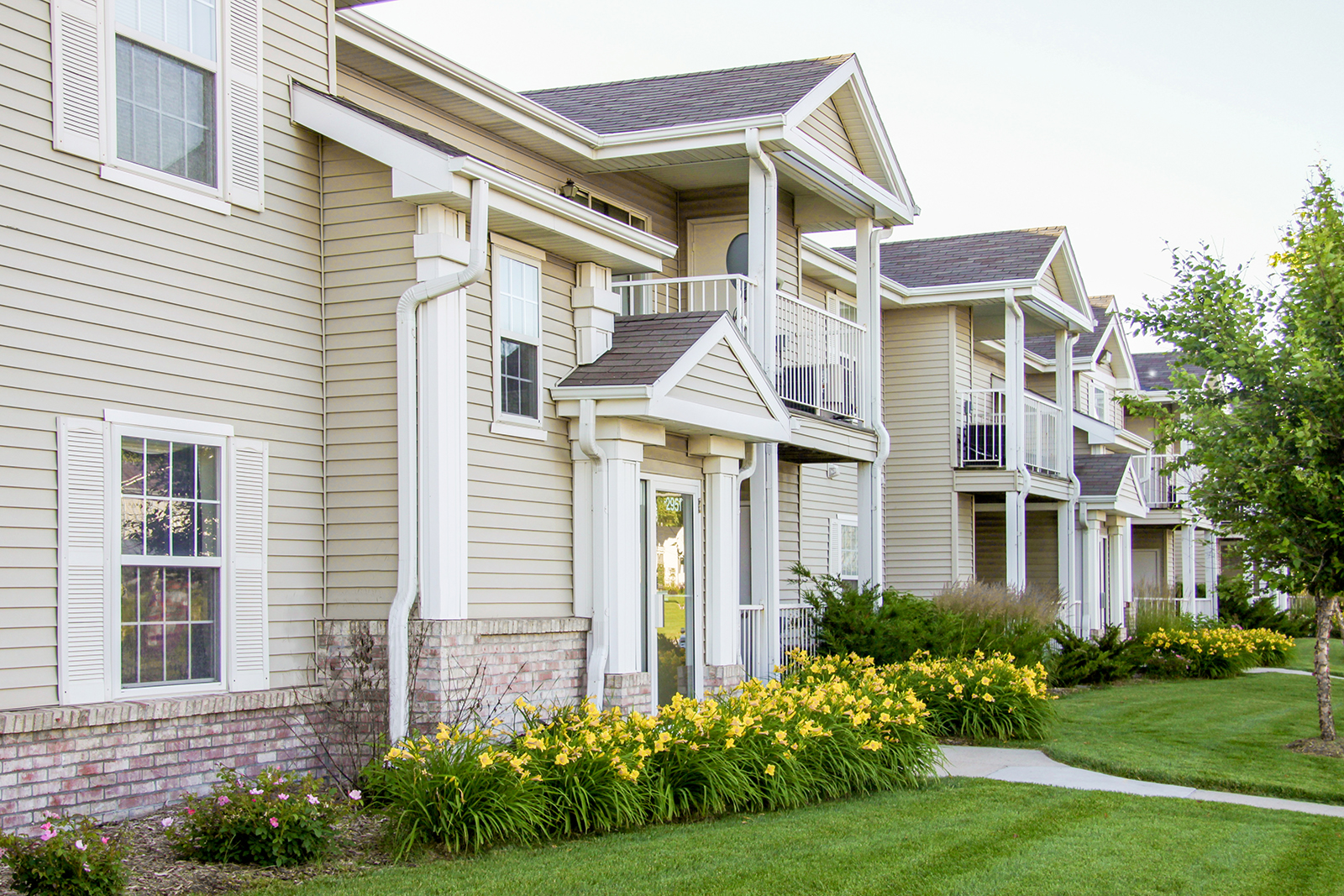 Fairfax Apartments - Omaha, NE 68144 - (402)619-0007 | ShowMeLocal.com