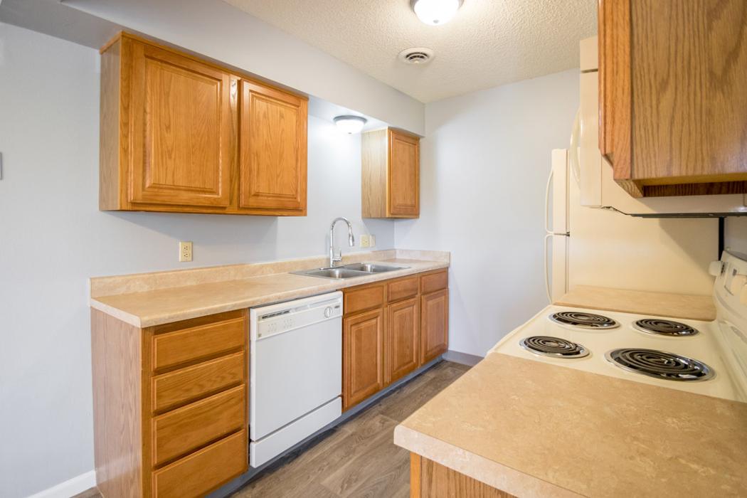 Crystal Ridge Apartments - Davenport, IA