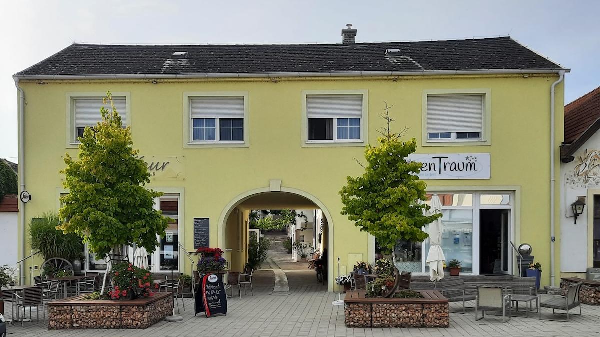 Zentraum OG, Hauptstraße in Mörbisch am See