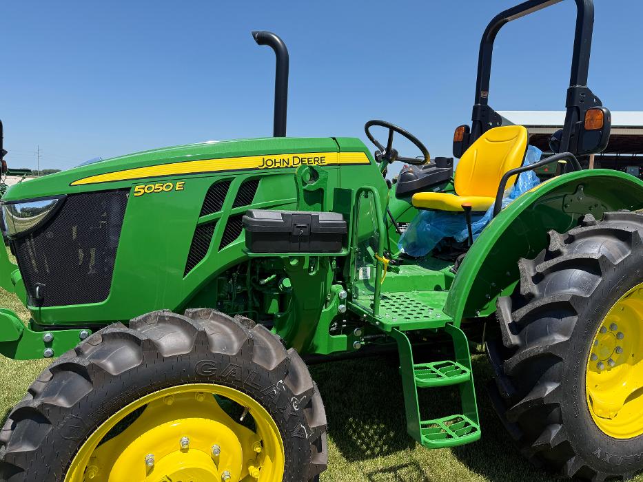 Sinclair Tractor - Muscatine, IA