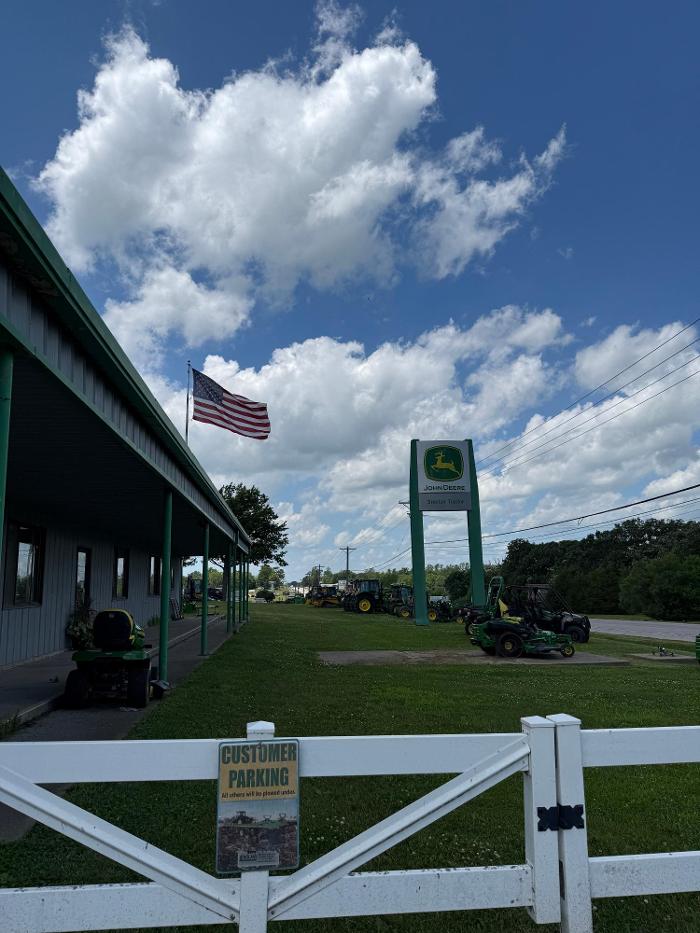 Sinclair Tractor - Fairfield, IA
