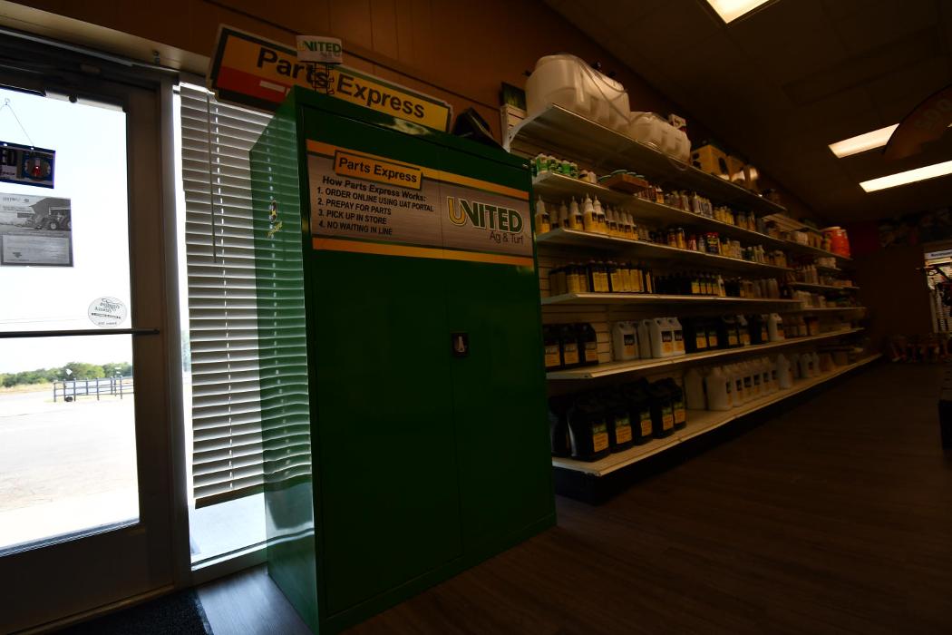 United Ag &amp; Turf Logo