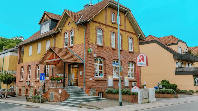 Goldbach Apotheke, Hauptstraße in Eppstein