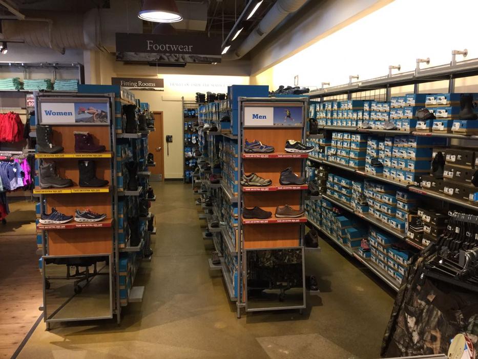 Columbia Factory Store - Grove City, PA