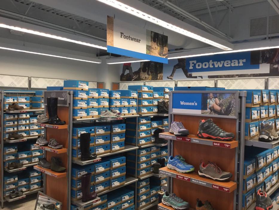 Columbia Factory Store - Gettysburg, PA