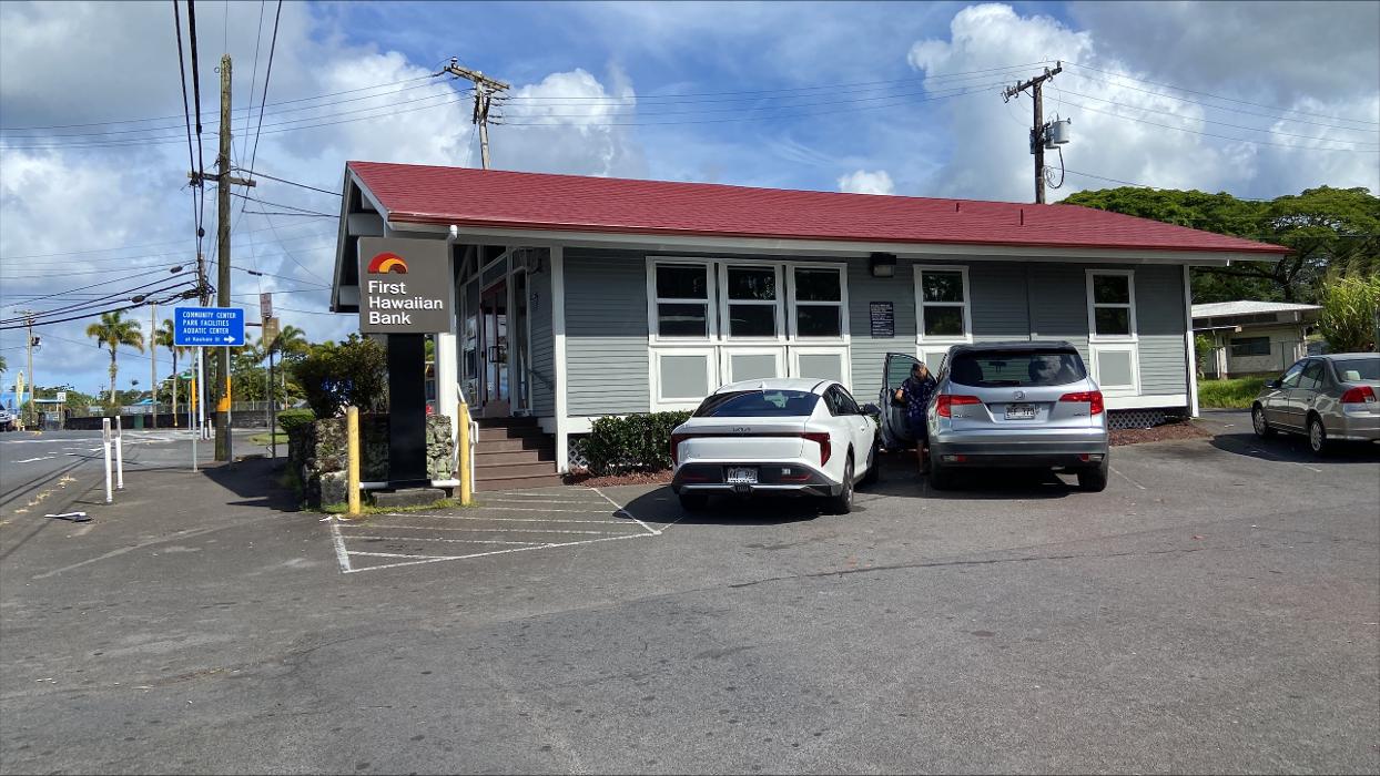First Hawaiian Bank Pahoa Branch Image