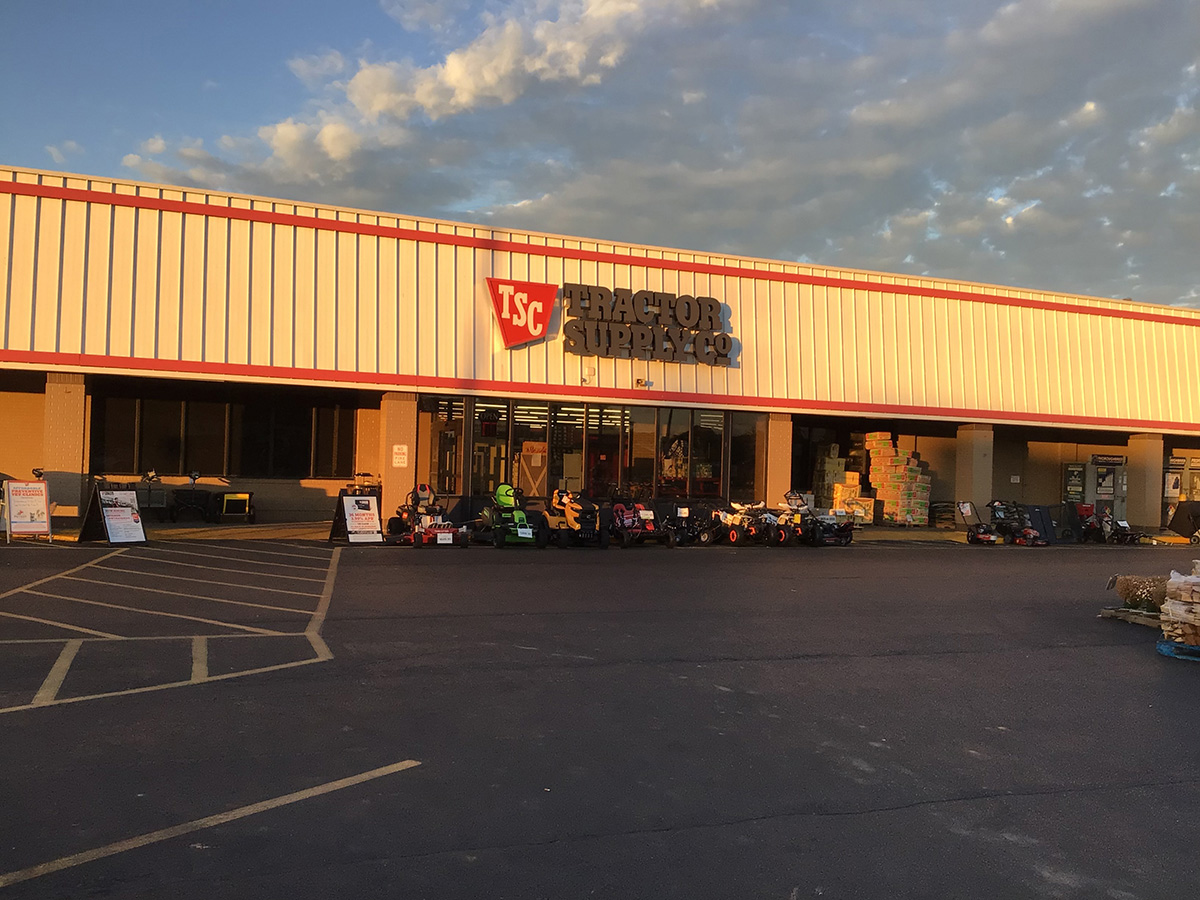 Tractor Supply Co. - Lafayette, TN 37083 - (615)688-4541 | ShowMeLocal.com