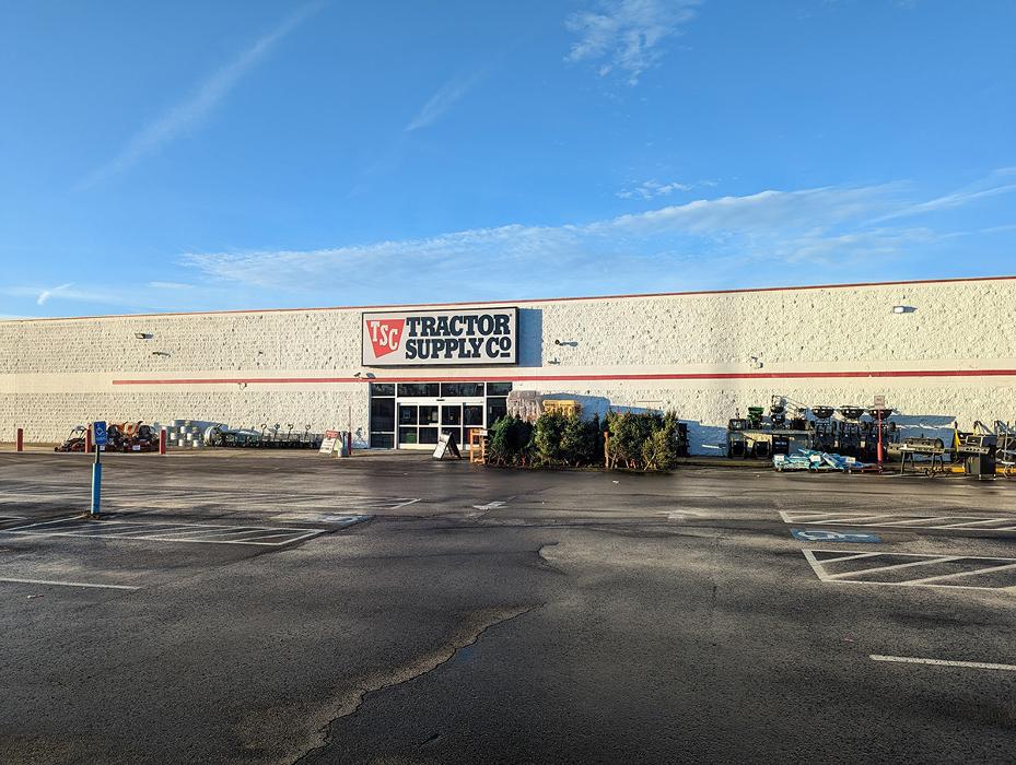 Tractor Supply Co. - Jamestown, TN