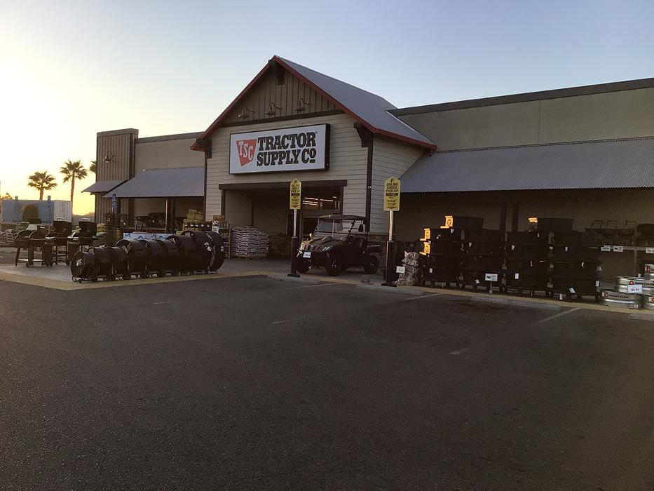 Tractor Supply Co. - Dinuba, CA