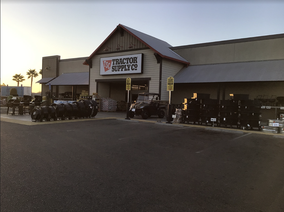 Tractor Supply Co. - Dinuba, CA