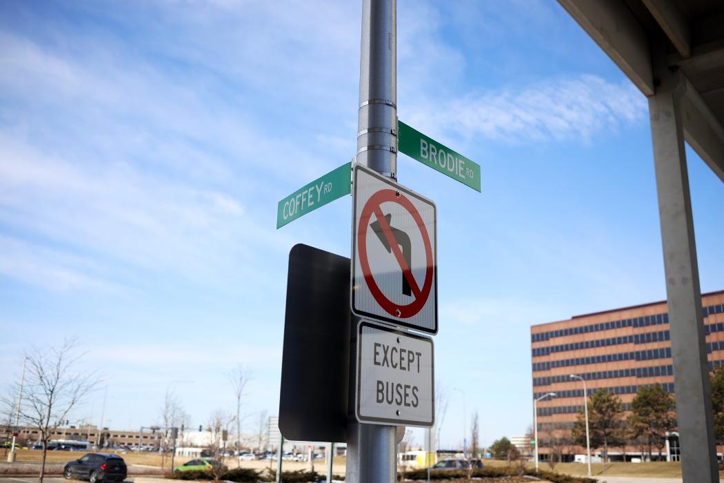 Avis Car Rental - AMF O'Hare, IL