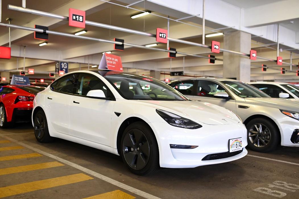 Avis Car Rental - Kahului, HI