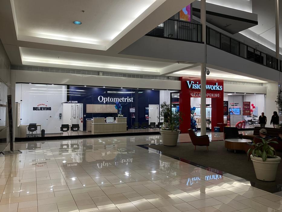 Visionworks Deerbrook Mall Image