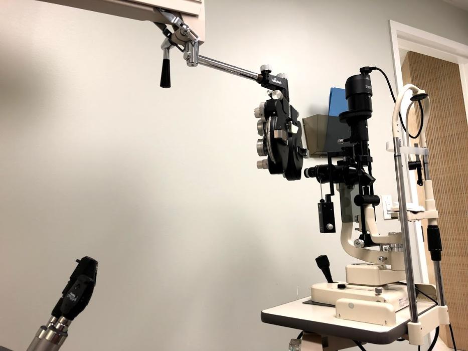 Dello Russo Laser Vision - Bergenfield, NJ