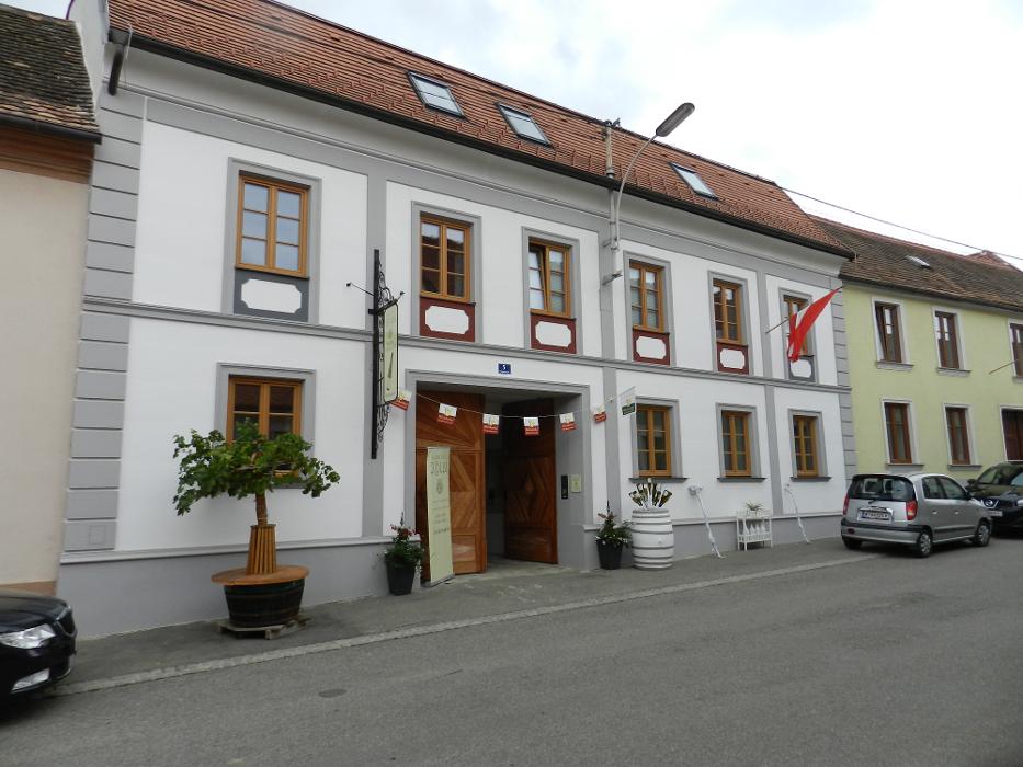Respiz-Hof Kölbl, Winzerstraße in Röschitz