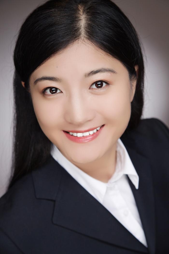 ERGO Pro Shaohua Dong, Walther-Nernst-Straße in Frankfurt am Main