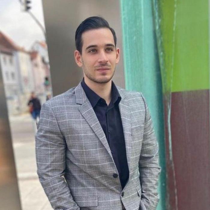 ERGO Versicherung Carmelo-Andrea Sinatra, Ulmer Straße in Göppingen