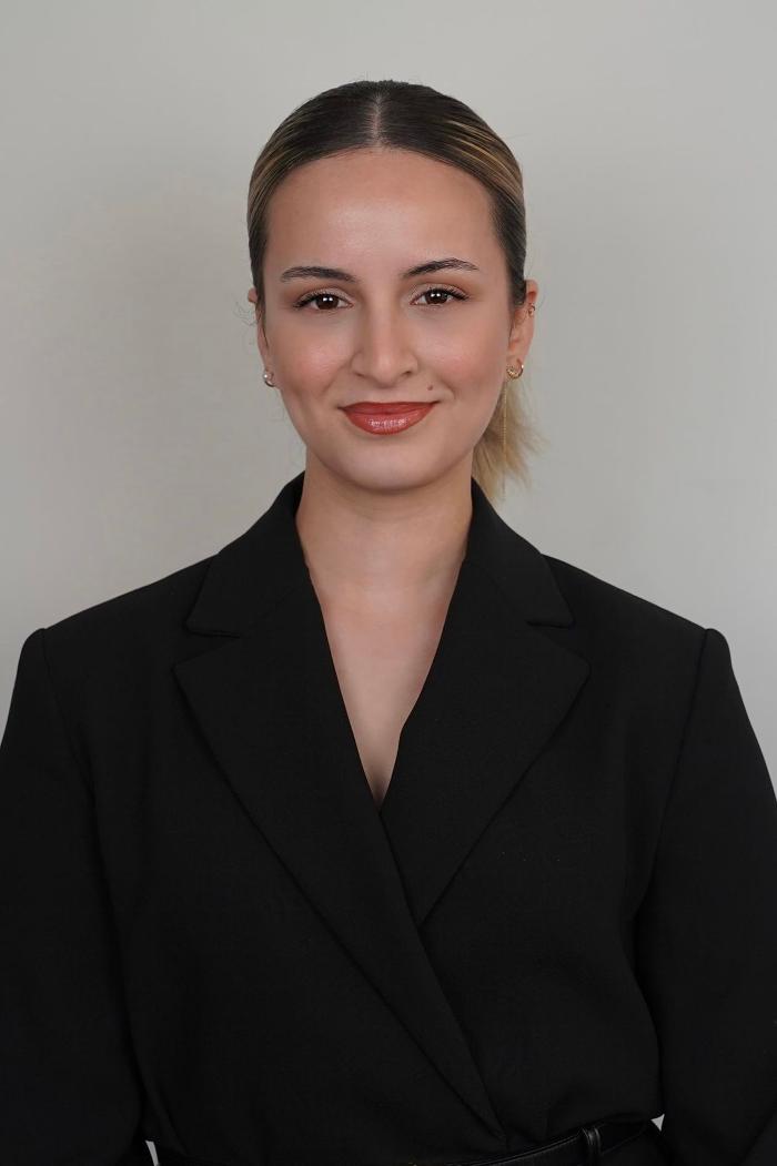 ERGO Pro Nisa-Nur Eyvaz, Frankfurter Straße in Köln