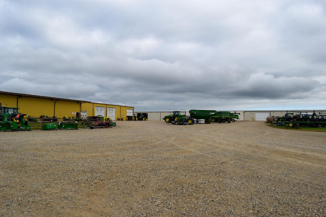 Prairie State Tractor - Lacon, IL