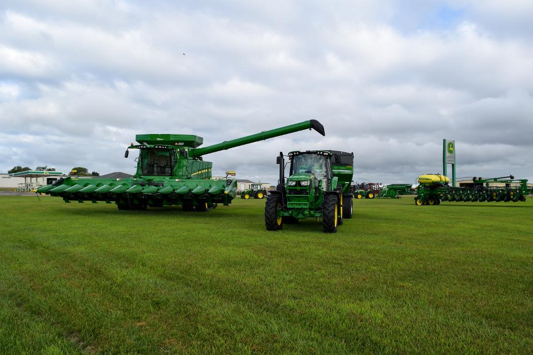 Prairie State Tractor - Lacon, IL