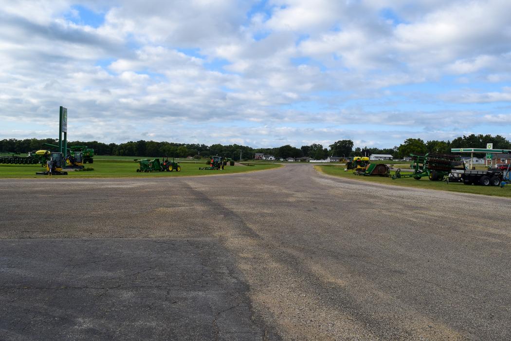 Prairie State Tractor - Lacon, IL