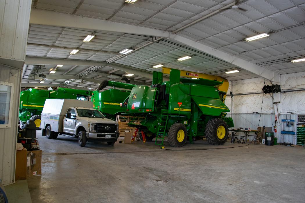 Prairie State Tractor - Lacon, IL