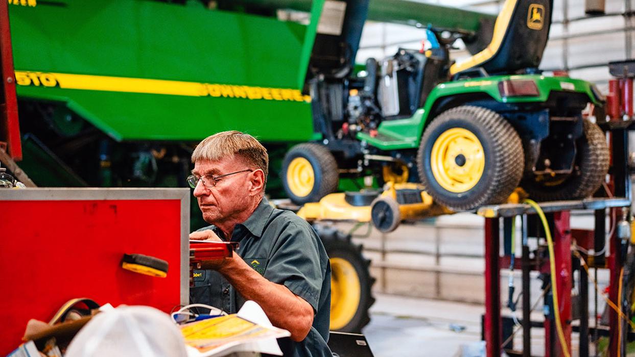 Prairie State Tractor - Lacon, IL