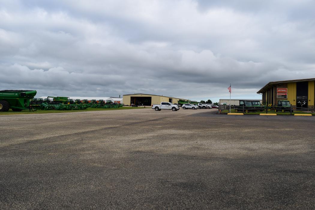 Prairie State Tractor - Lacon, IL