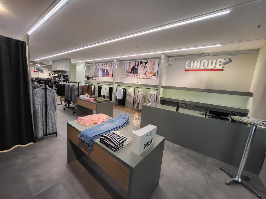 BAYARD CO LTD WOMEN, Aeschenvorstadt in Basel