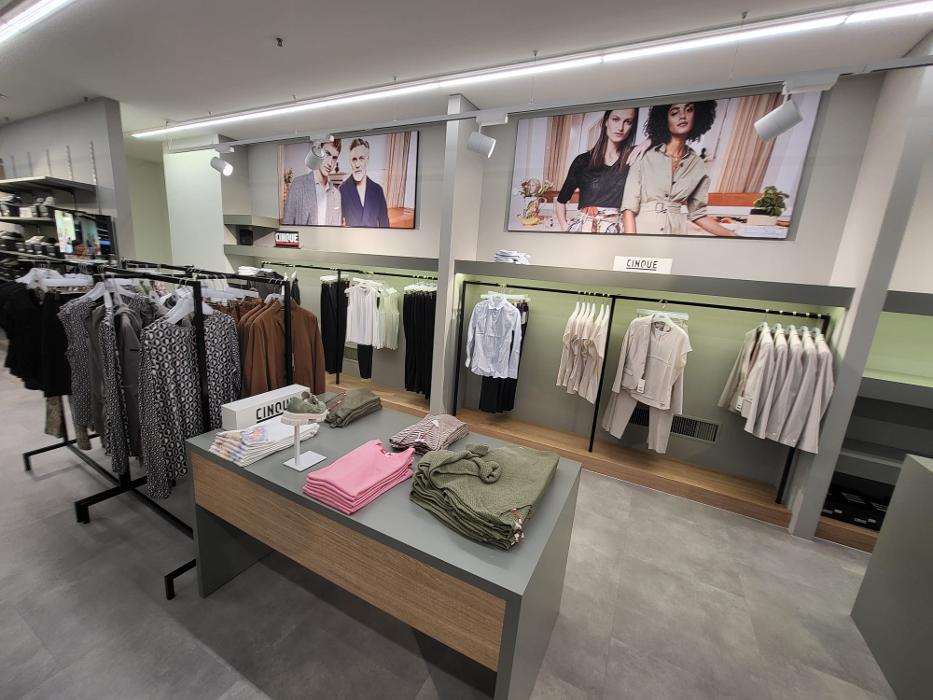 BAYARD CO LTD WOMEN, Aeschenvorstadt in Basel