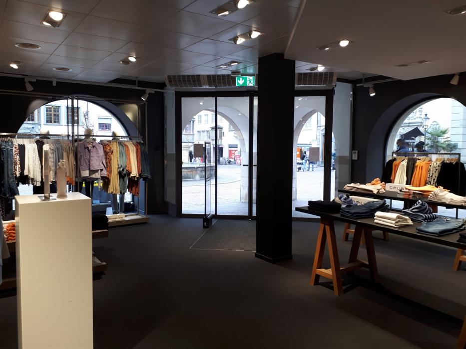 BAYARD CO LTD, Fronwagplatz in Schaffhausen