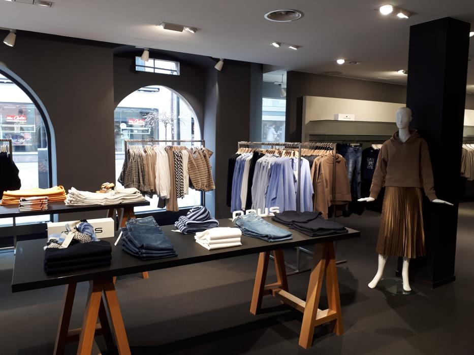 BAYARD CO LTD, Fronwagplatz in Schaffhausen