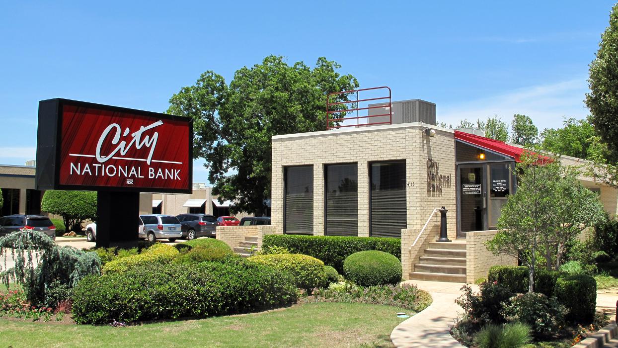City National Bank & Trust Image