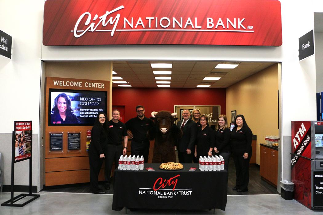 City National Bank & Trust Image