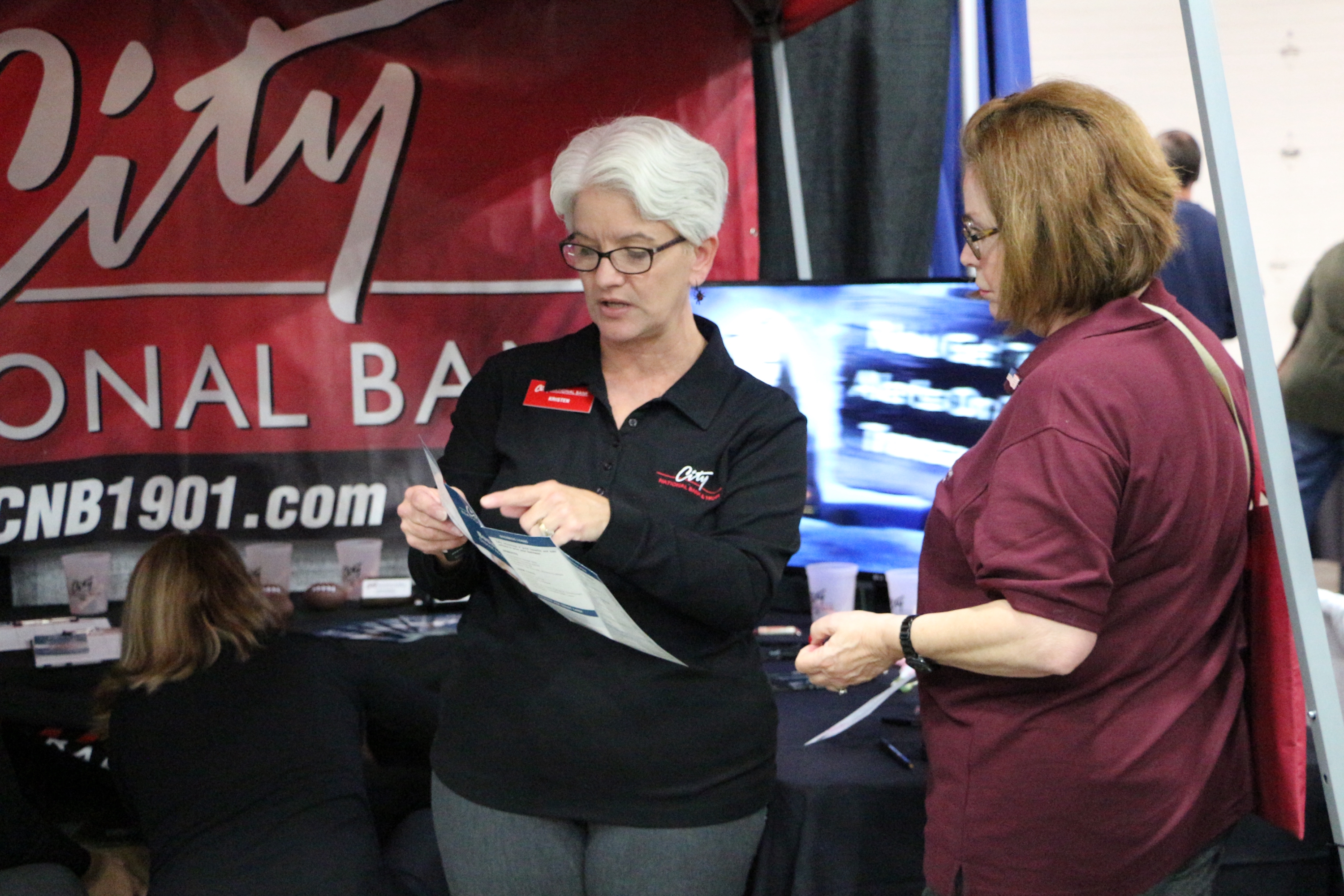 City National Bank & Trust Image