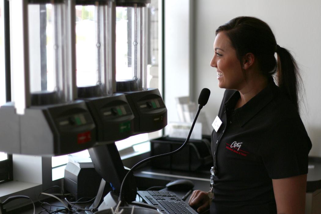 City National Bank & Trust Image