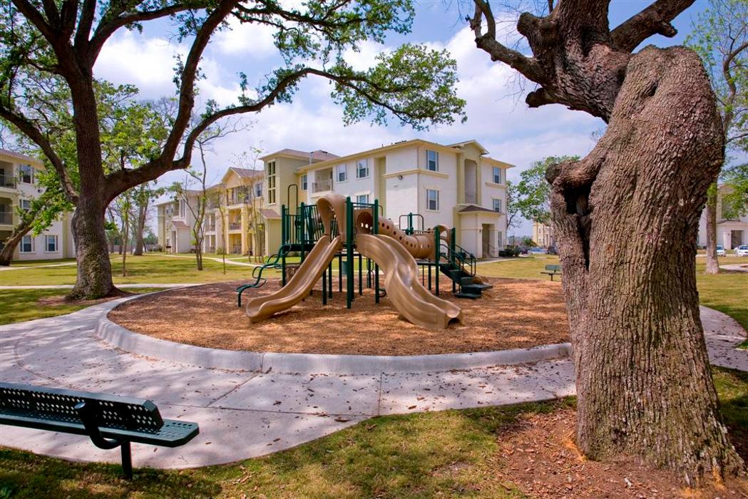 Costa Verde - Clute, TX