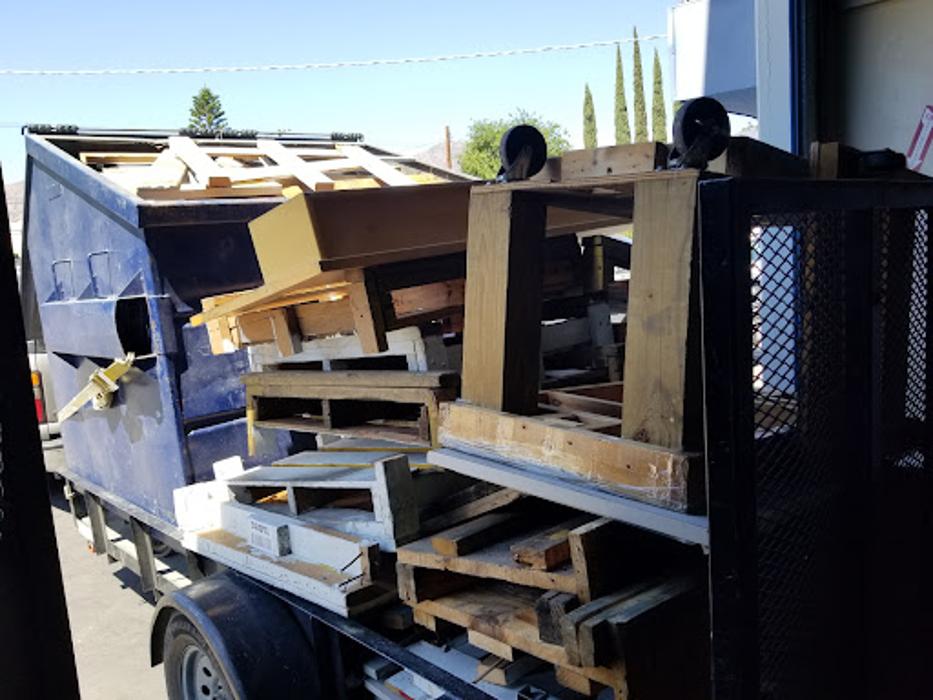 OH Junk It Junk Removal - Lancaster, CA