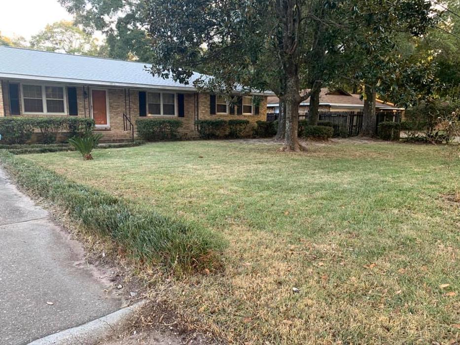 Elegant Lawncare & Maintenance - Lake Ozark, MO