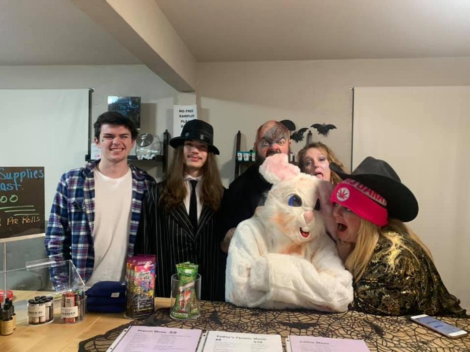 The Flower Shop Plus - Henryetta, OK