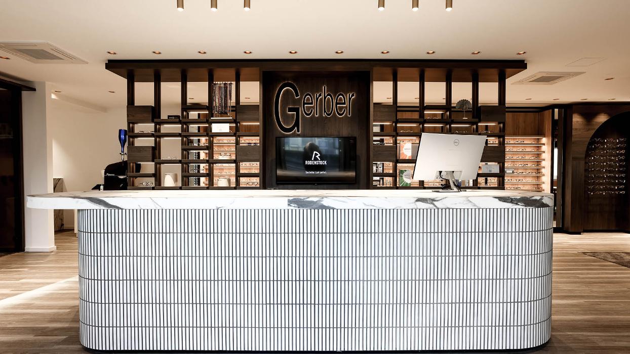 Gerber - Für Ihre Augen (Neunkirchen), Äußerer Markt in Neunkirchen am Brand