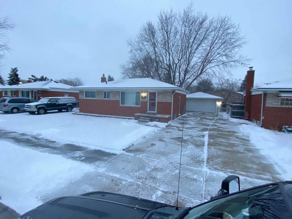 DJ Wyatt's Landscaping & Snow Removal LLC - Roseville, MI