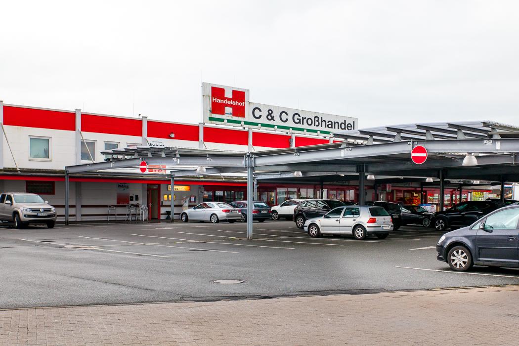 Handelshof Stade, Carl-Benz-Straße in Stade