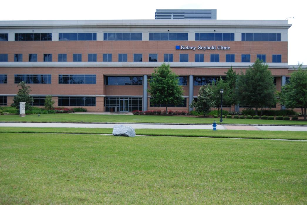 Kelly Santesteban, OD, FAAO Image