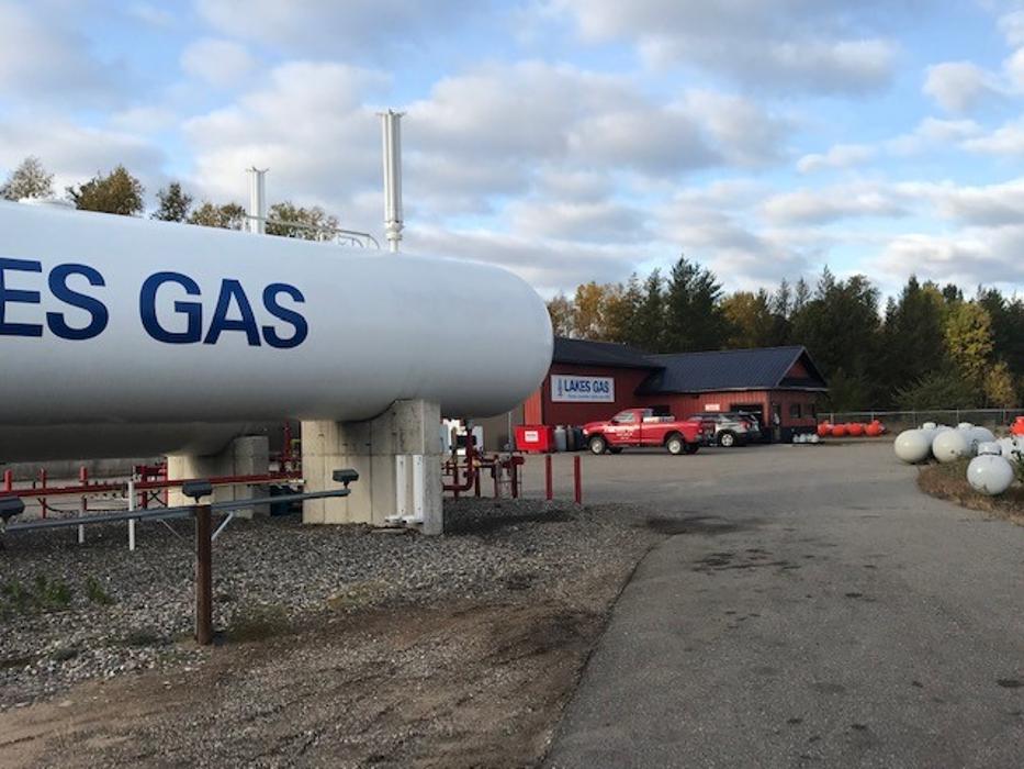 Lakes Gas Image