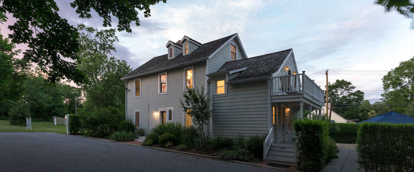 West Neck Guesthouse - Shelter Island Heights, NY