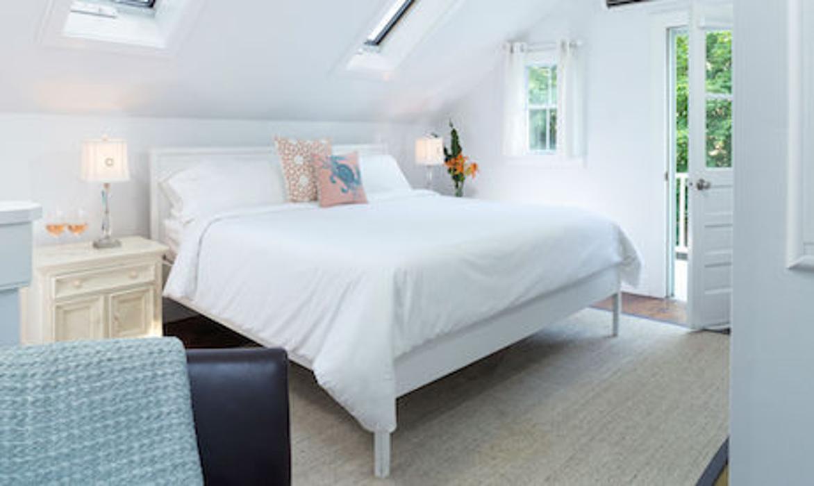 West Neck Guesthouse - Shelter Island Heights, NY