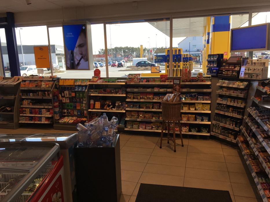 JET Tankstelle, Pilatus Campus in Hausen