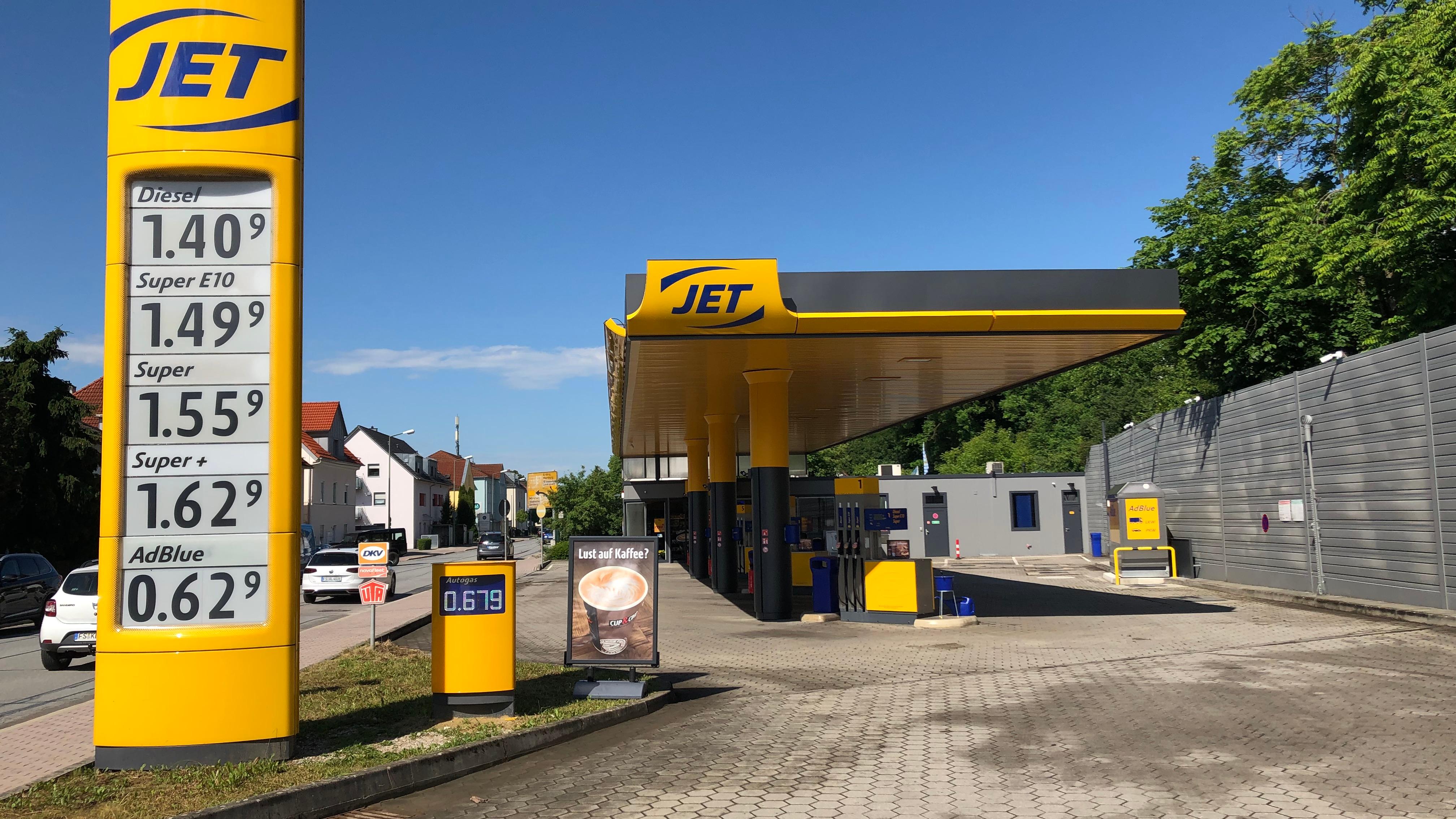 JET Tankstelle, Landshuter Straße in Freising